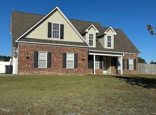 2141 Yellowbrick Rd, Fayetteville, NC 28314