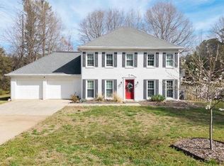 1011 Dogwood Forest Dr NE, Marietta, GA 30068