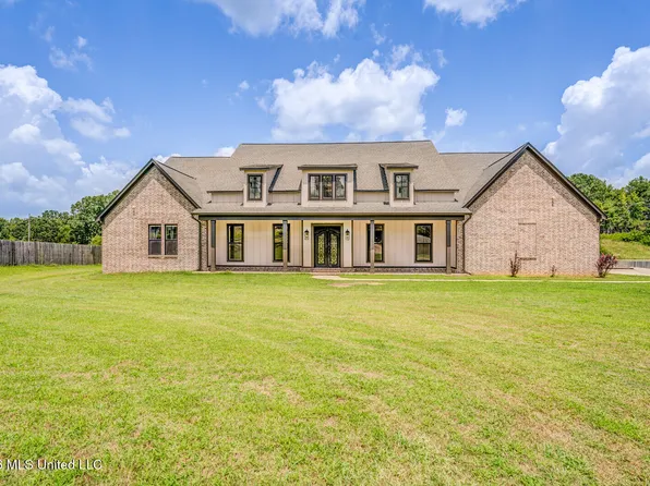 9 Davis Rd, Byhalia, MS 38611