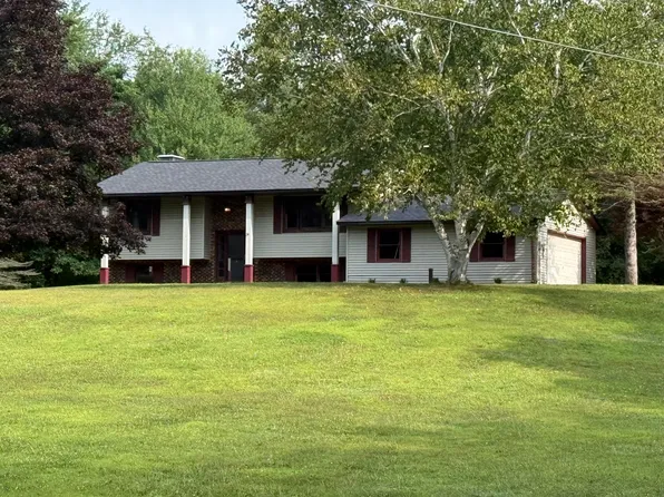 16711 E Cd Ave, Augusta, MI 49012