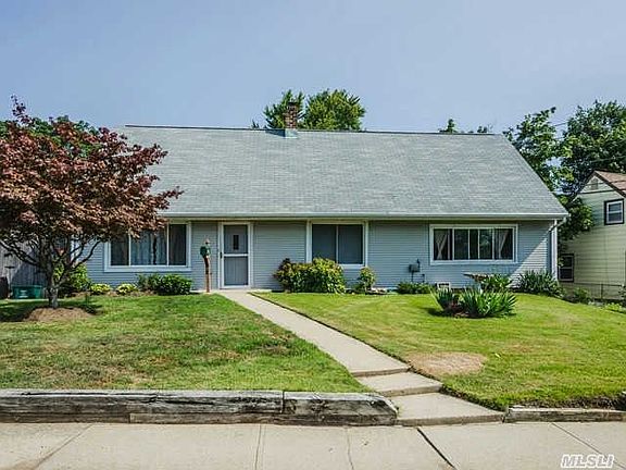2nd image of 85 Knoll Ln