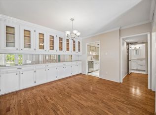 2238 S Piney Point Rd APT 204, Houston, TX 77063