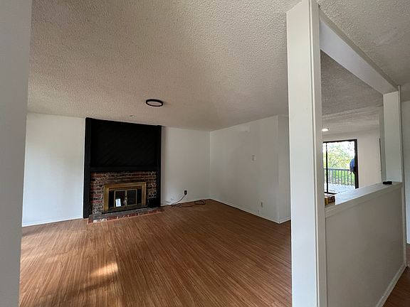 4th image of 10516 171st Ave NE