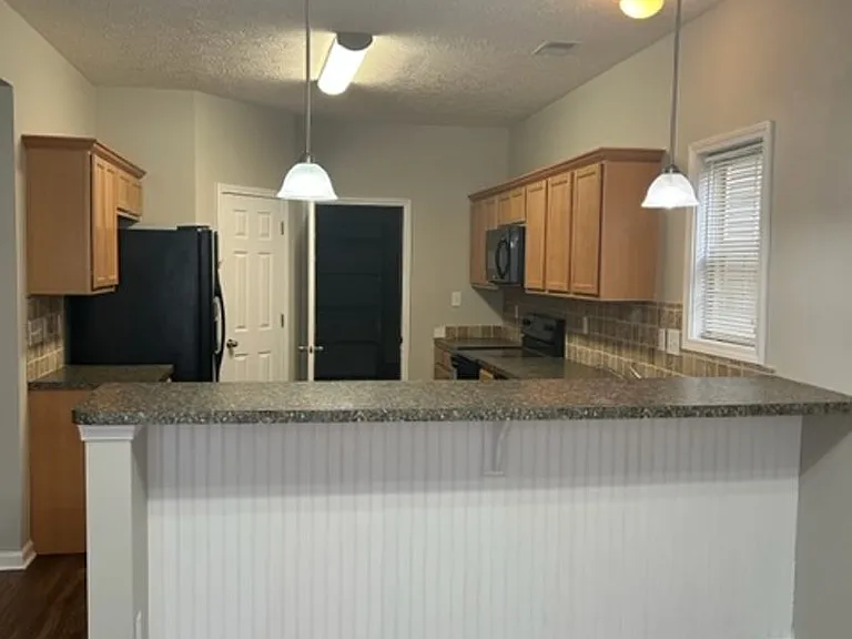 230 Prescott Ln — Photo 10