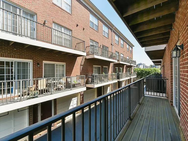 3426 Wilson Blvd — Photo 30