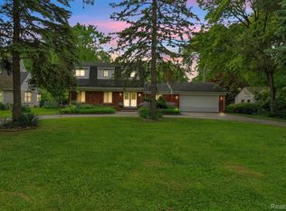 2408 Otter St, Warren, MI 48092