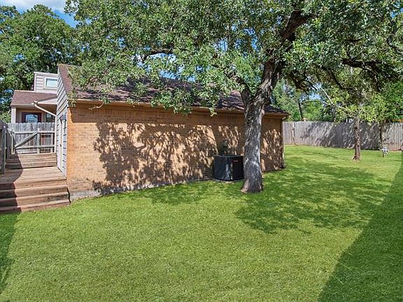 3rd image of 1410 Angelina Cir