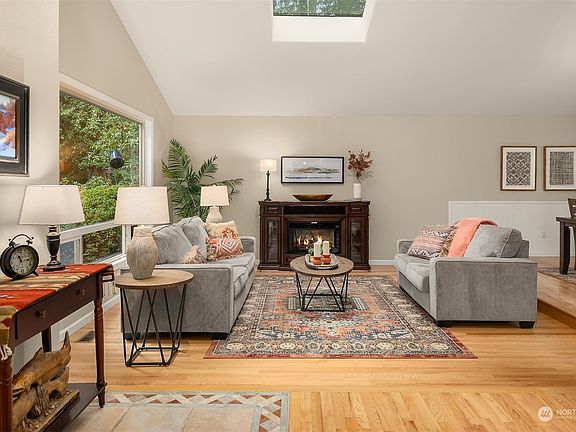 4th image of 12210 326th Avenue NE