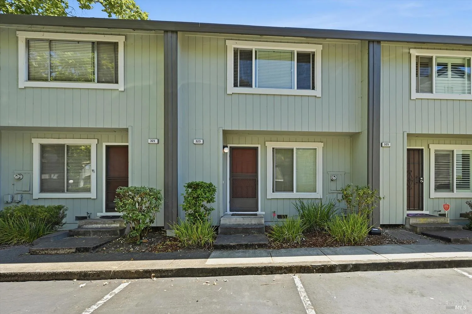 323 Harvest Lane - Photo 1