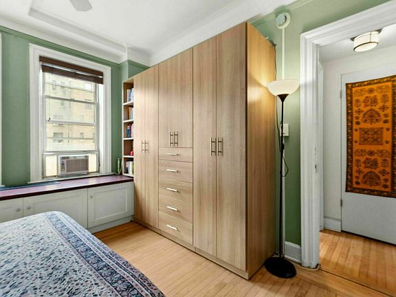 5th image of 588 W End Ave APT 10C