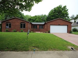 4633 Redbud Ct, Decatur, IL 62526