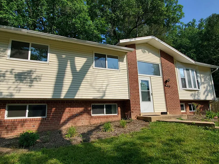 8634 Cromwell Dr — Photo 1