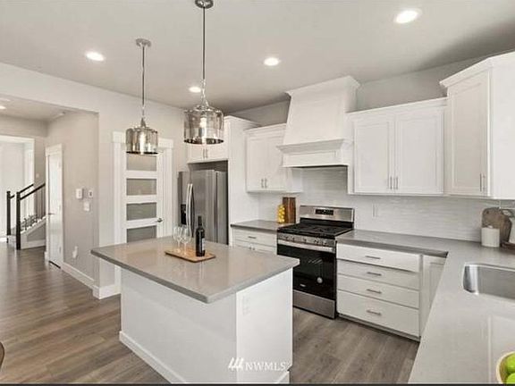 2nd image of 7525 175th Street Ct E