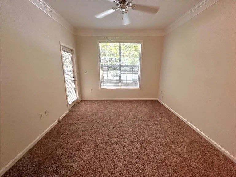 1110 Westchester Rdg NE — Photo 10