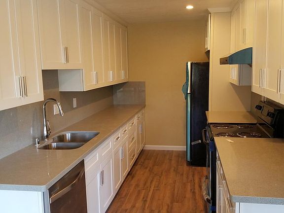 2nd image of 561 Saratoga Ave APT 5