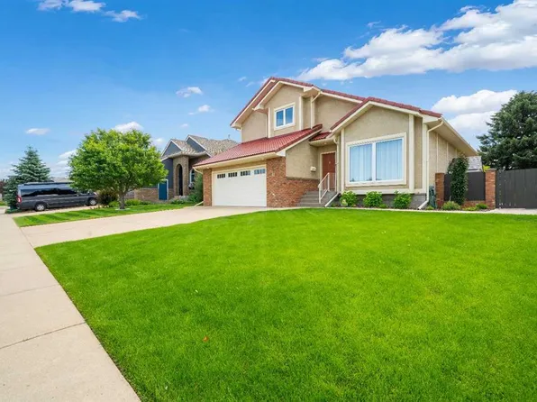 11 N Taylor Cres SE, Medicine Hat, AB T1B 3X5
