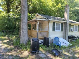 484 Maxim Dr, Andover, NJ 07821