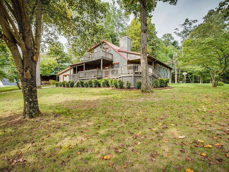 1st image of 808 Seven Oaks Dr