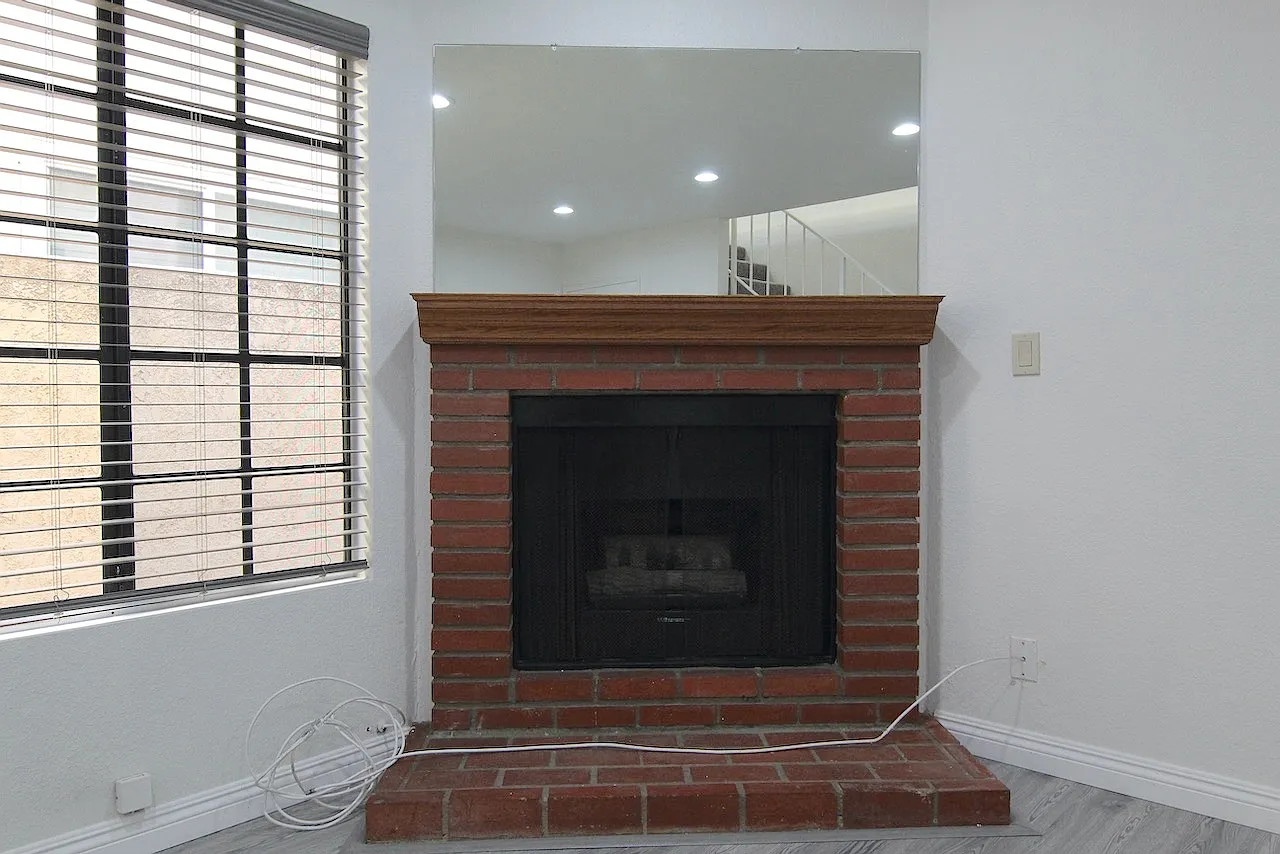 1 bed, 1.5 bath, 950 sqft, $2,400 — Photo 1