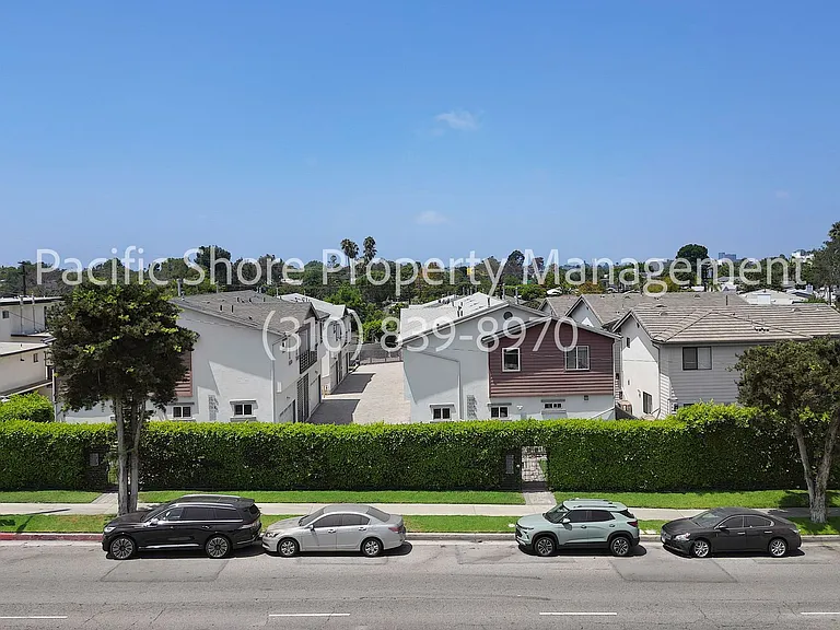 7205 S. La Cienega Apartments — Photo 21