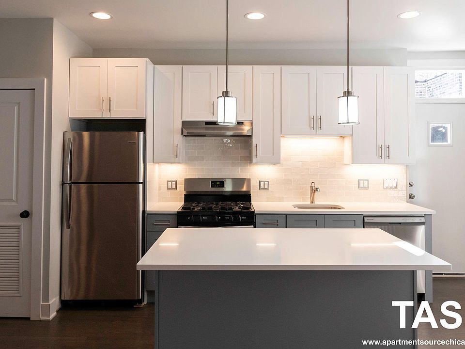 1st image of 1835 W Foster Ave #2