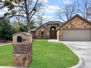 817 Thersa Dr, River Oaks, TX 76114