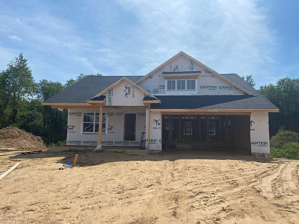 1st image of 695 Janelle Ct
