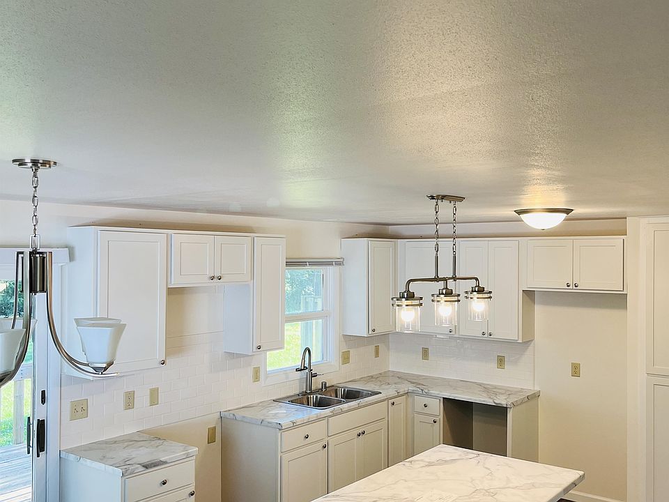 2004 Wyoming Ave, Sun Prairie, WI 53590 Zillow