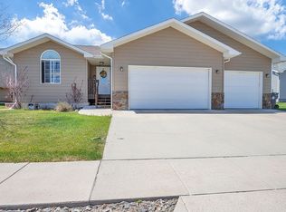116 Savoy Cir, Rapid City, SD 57701