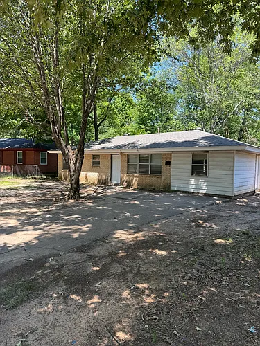 32 Southern Oaks Dr Photo 1
