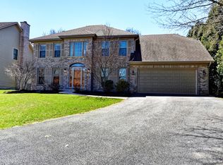 75 Marywood Trl, Wheaton, IL 60189