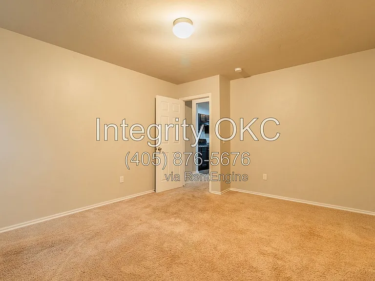 13233 Bridgewater Dr — Photo 25