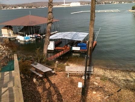 2 well boat dock