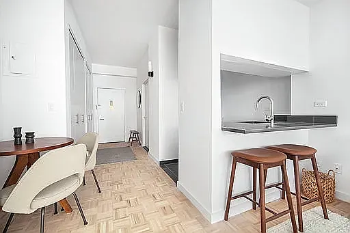 200 East 87th Street — Photo 3