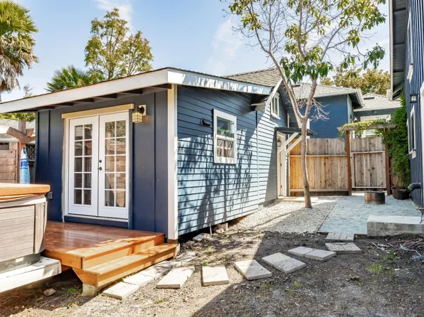1124 Laurel St, Santa Cruz, CA 95060