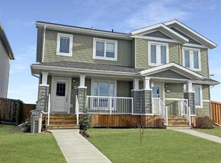 8804 96th Ave, Grande Prairie, AB T8X 0N3
