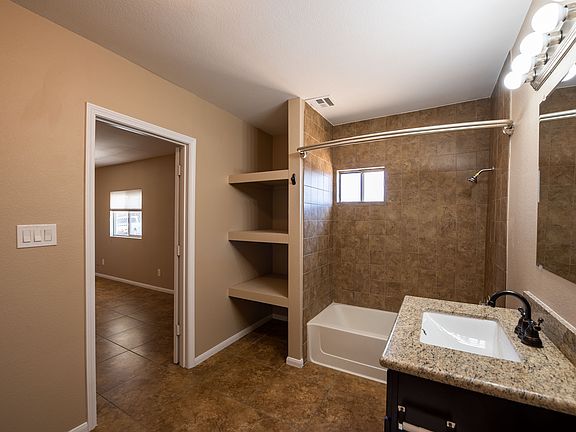 111-Silver-ForRent-NevadaDesertRealty-27_09032019
