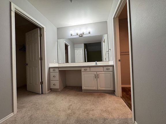 4th image of 1912 S 368th Pl #203