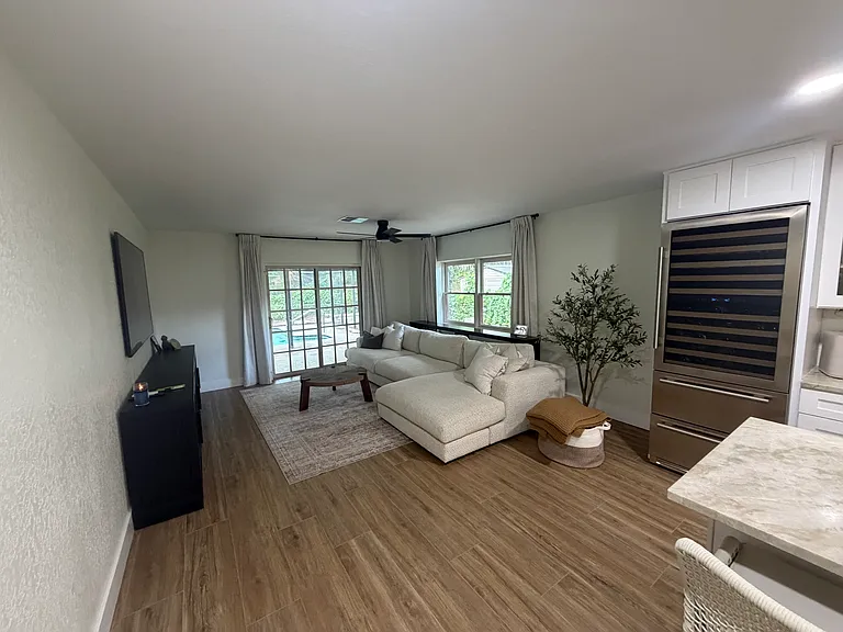 5645 Orange Grove Ave — Photo 12