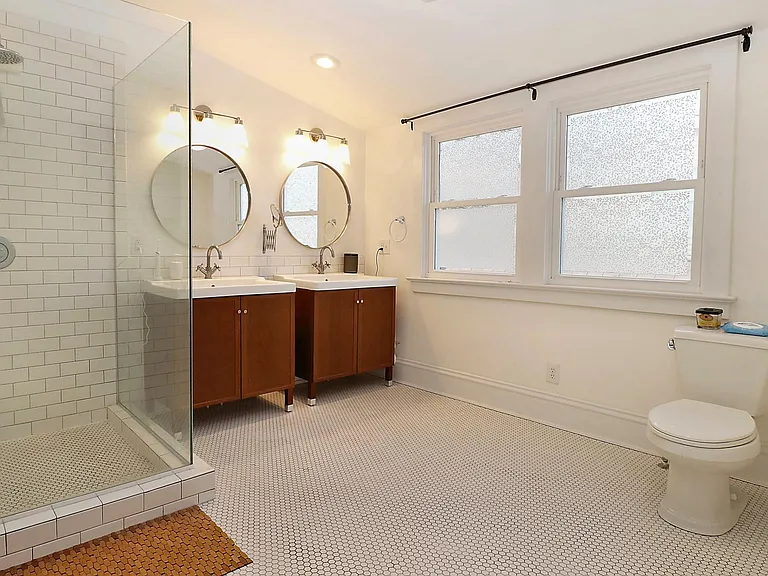 4154 State Line Rd — Photo 20