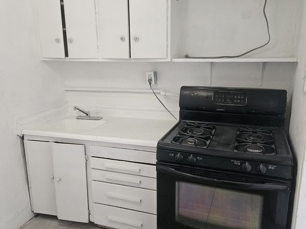 66136 1st St APT 7