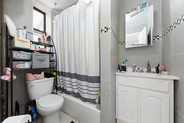 Rented by The Syper Group | media 4