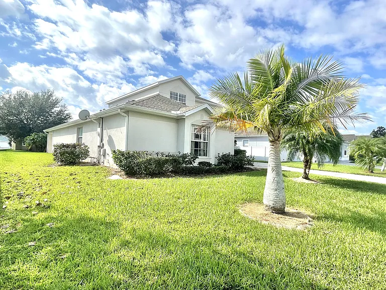 2370 Hinsdale Dr — Photo 35