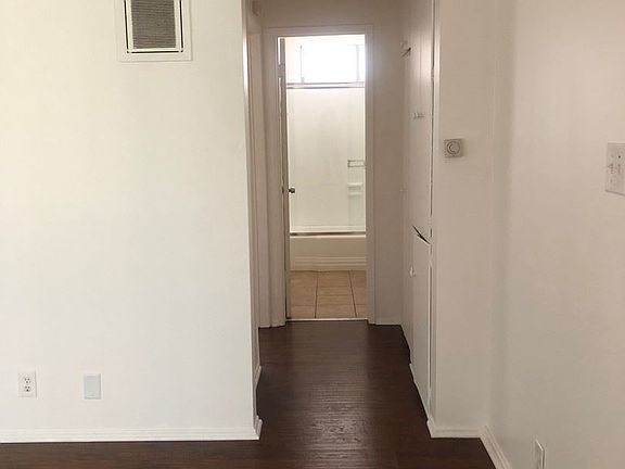 5th image of 12524 Culver Blvd APT 6