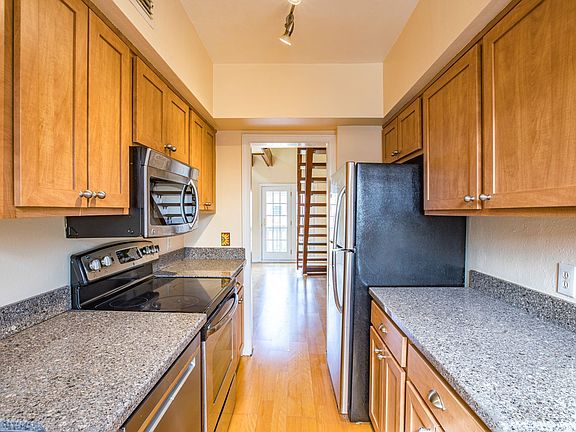5th image of 1550 Palm Ave