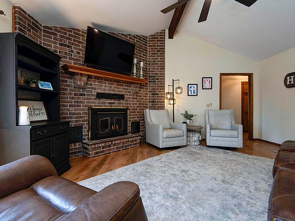 5th image of 1326 W Lindberg Street