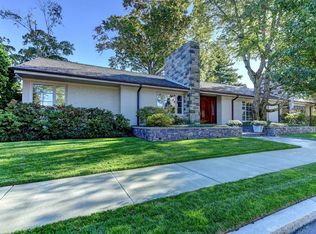 133 Hartshorn Rd, Providence, RI 02906