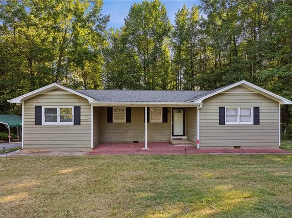 617 McClung Rd, Hiram, GA 30141