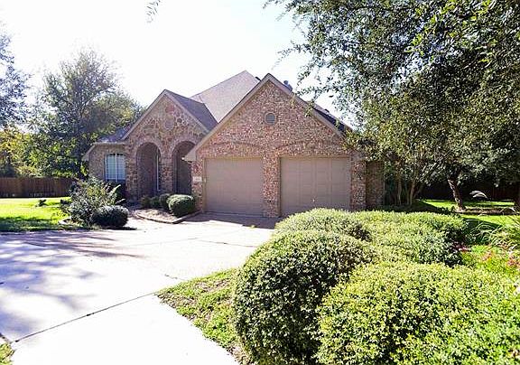 3rd image of 1406 Lake Bluff Cv