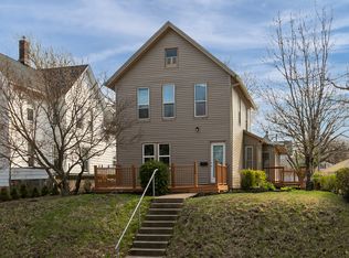 1210 3rd St, Moline, IL